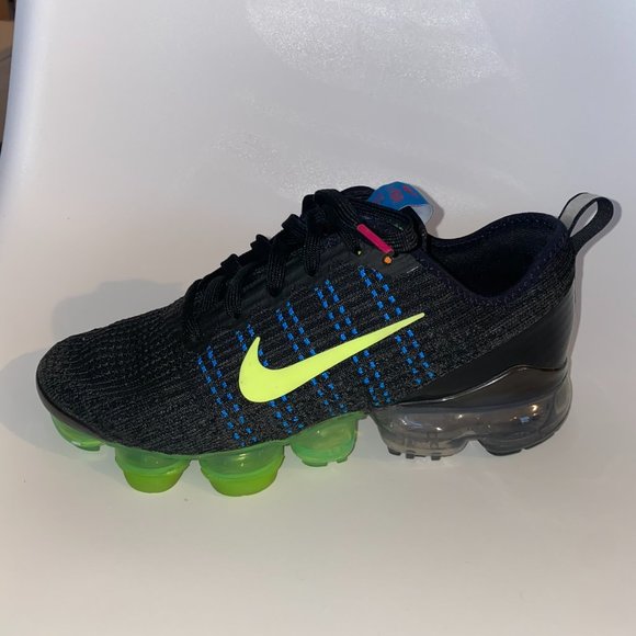 Nike Air VaporMax Flyknit 3 Black size 8W - Picture 2 of 4